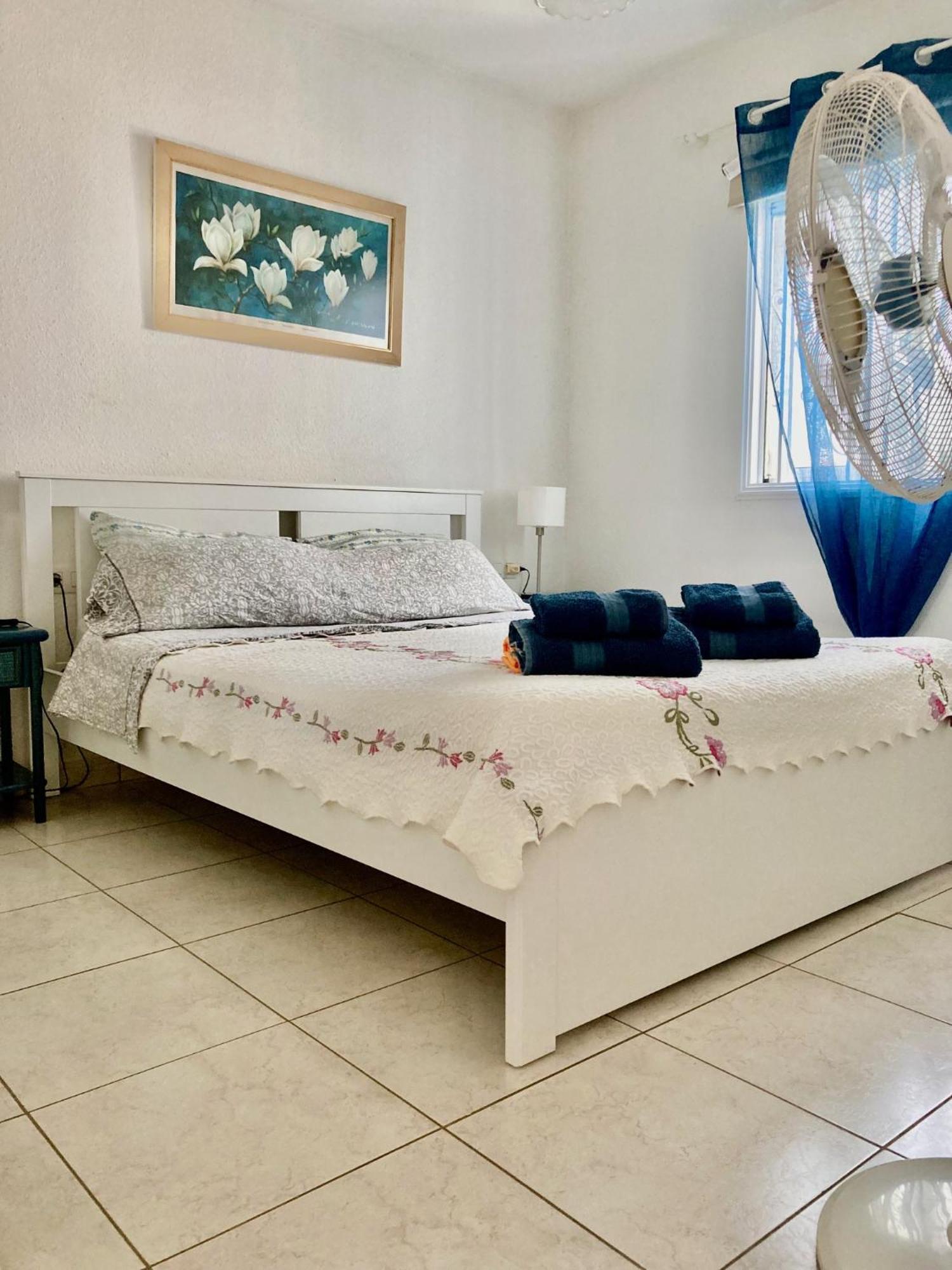 Apartamento En Primera Linea De Playa, Centrico, Tranquilo Плая-де-лас-Америкас Экстерьер фото